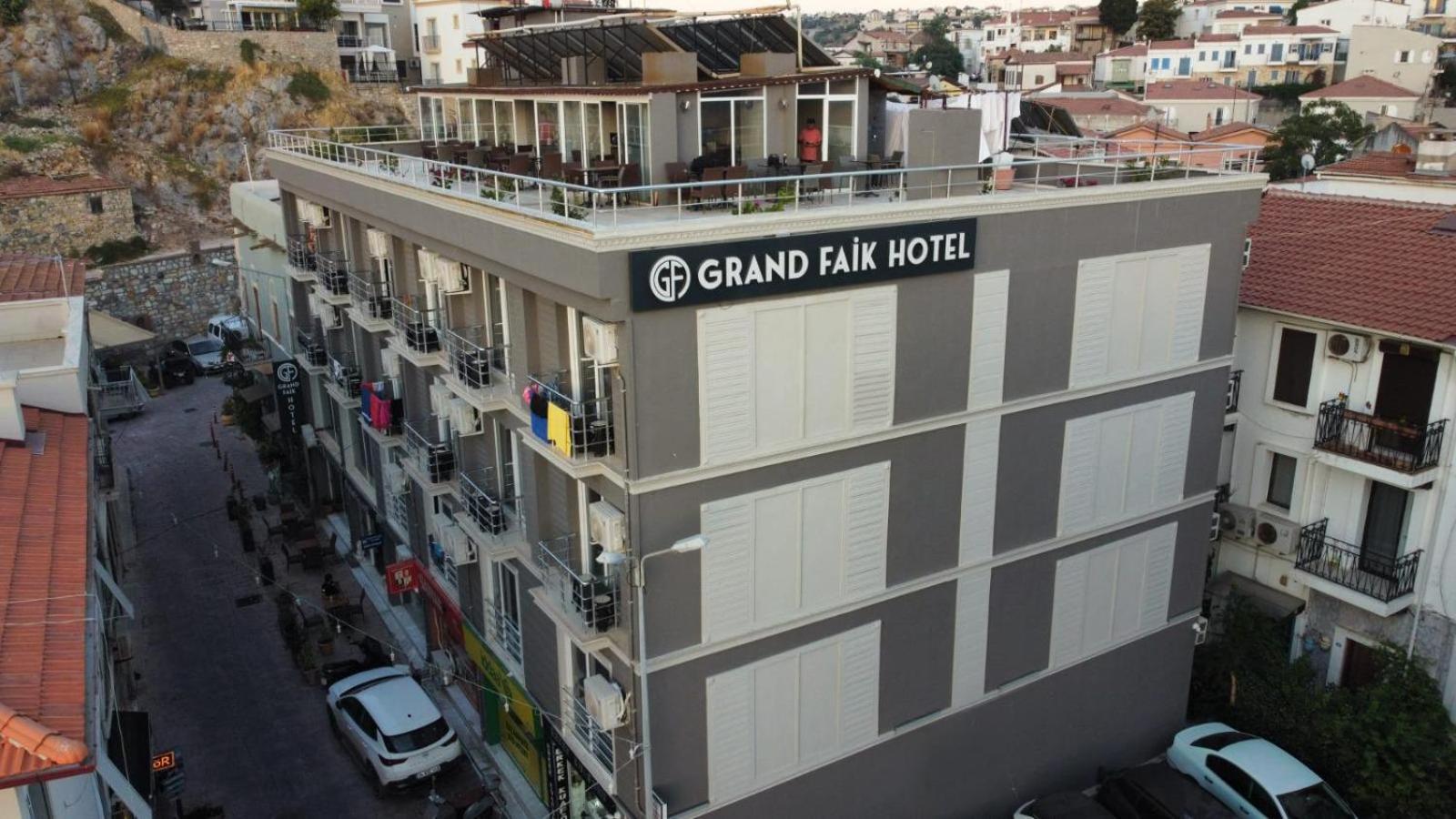 Grand Faik Hotel เซสเม ภายนอก รูปภาพ