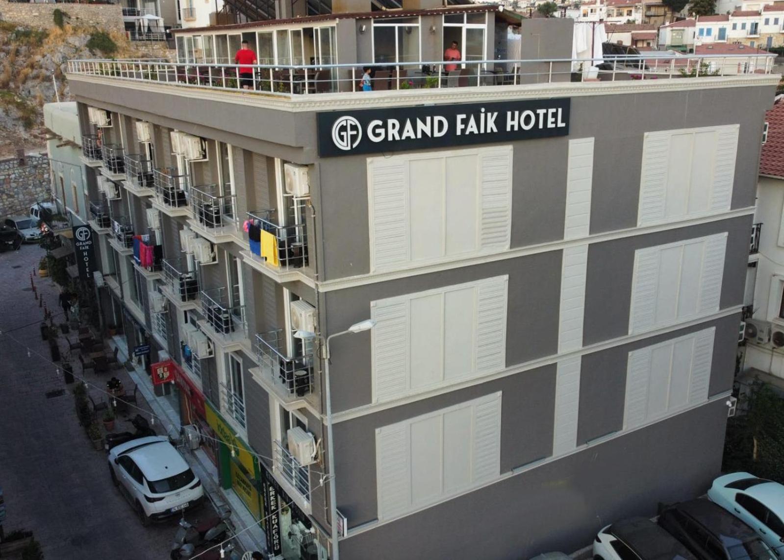 Grand Faik Hotel เซสเม ภายนอก รูปภาพ